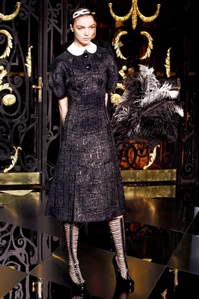 Look 60